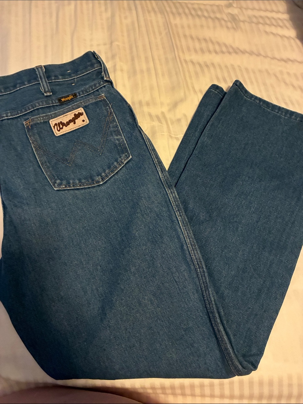 Vintage Wrangler Men’s Medium Blue Relaxed Fit Jeans